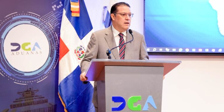 Gestión Yayo Sanz Lovatón consolida transformación de las Aduanas, centrada en el ciudadano
