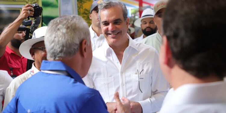 Presidente Abinader inaugurará este sábado un centro educativo, ampliación de acueducto con su planta de tratamiento y mercado municipal en Las Matas de Farfán