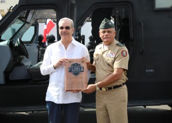 Presidente Abinader destaca transformación histórica de las Fuerzas Armadas al presentar el primer blindado FURIA ensamblado en la República Dominicana
