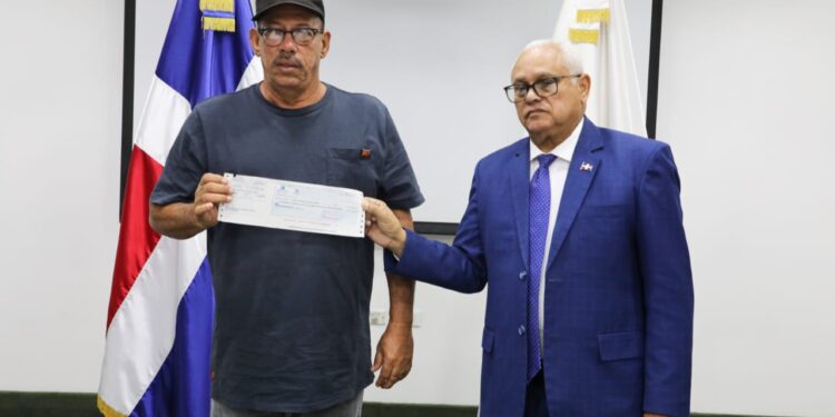 Tesorería Nacional paga más de 104 millones de pesos a pequeños productores agropecuarios por deudas de varios años que debía el Inespre