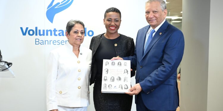 Voluntariado Banreservas pone en circulación en Madrid el libro Historias de vida y buena voluntad dominicana en España