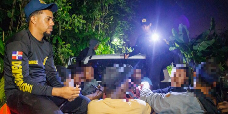Migración amplía operativos en Hermanas Mirabal, Santiago y La Vega en región del Cibao; reporta 2,700 detenidos y deporta 2,347 a nivel nacional