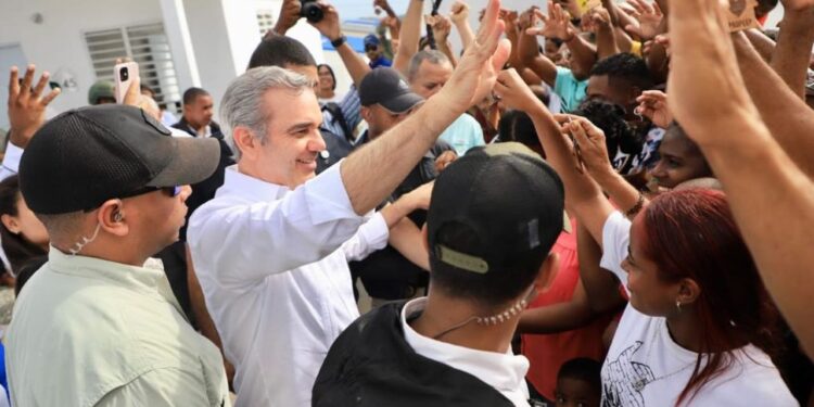 Presidente Abinader inaugurará ocho obras de infraestructura vial, hidráulica y deportiva en Santiago Rodríguez, Duarte y Santo Domingo este fin de semana