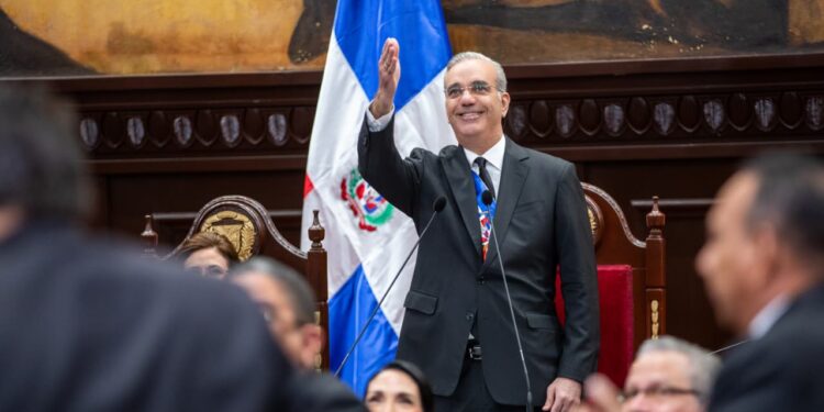 En ámbito económico, Presidente Abinader destaca RD se sitúa entre  economías de mayor dinamismo del continente