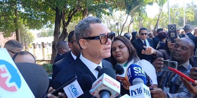 Inspectores dan seguimiento a empleadores que no paguen reajuste salarial del 8 por ciento, advierte ministro de trabajo