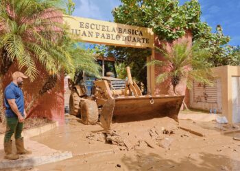 Infraestructura Escolar trabaja en la rehabilitación de siete escuelas afectadas por inundaciones en Gaspar Hernández