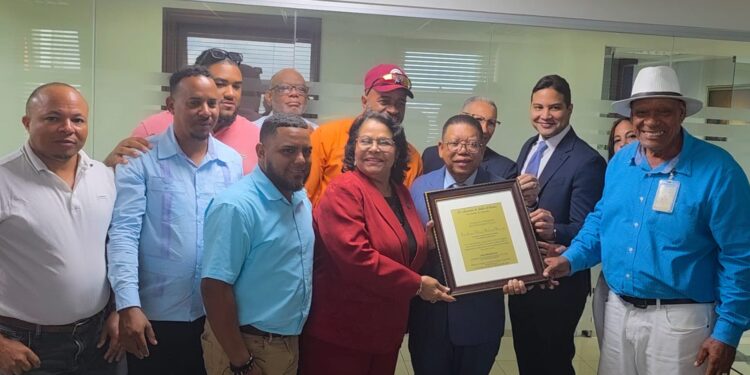 Juntas de vecinos de Cabarete reconocen gestión de transparencia de Emma Polanco al frente de la Cámara de Cuentas