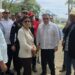 Ministro Eduardo “Yayo” Sanz Lovatón se reúne con comerciantes y recorre mercado fronterizo de Dajabón