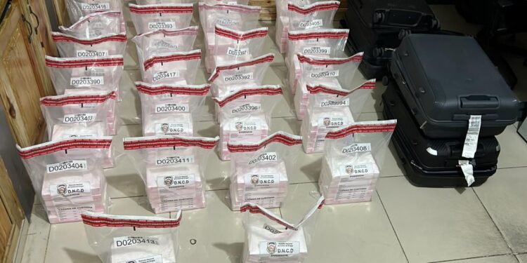 DNCD decomisa 150 paquetes de cocaína en Aeroouerto Punta Cana