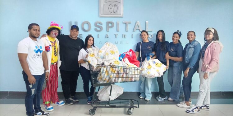 Fundación agasaja en esta Semana Santa decenas de niños ingresados en el Hospital Pediátrico Hugo Mendoza