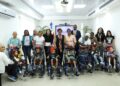 Directora de INAIPI entrega sillas de ruedas a niños con parálisis cerebral
