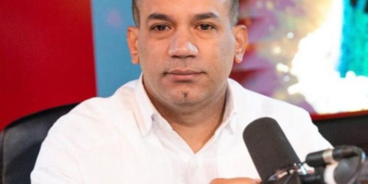 Abogado Emilio López cuestiona modelo turístico en RD y denuncia caos en la Zona