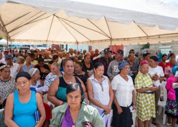 Miles de personas reciben asistencia de Propeep en Azua y San Juan