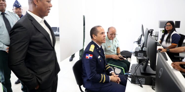 INTRANT abre nueva oficina de licencias en el centro de retención vehicular CENARVE en Santo Domingo Oeste