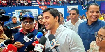 Raymond Rodríguez celebra con más de 700 Madres del Distrito Nacional