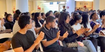 Jóvenes participan en calentamiento del primer MUN-SDE 2026