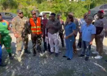 CNTU dona dos vehículos chatarras a la COMIPOL para usarlas en sus entrenamientos de salvar vidas