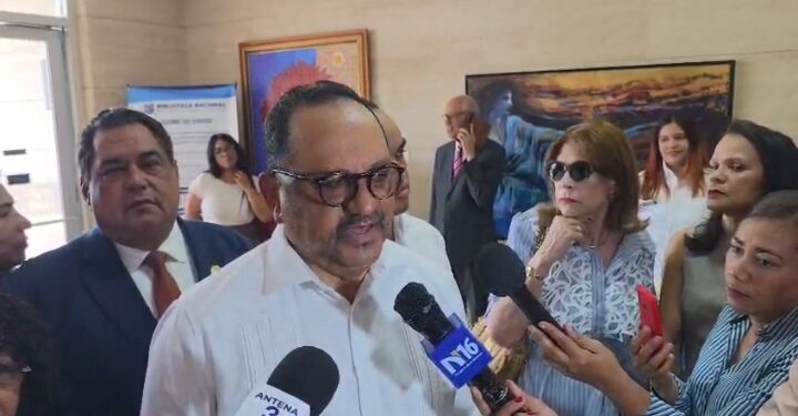 Antoliano Peralta expone ante Colegio de Notarios los retos del nuevo Ministerio de Justicia