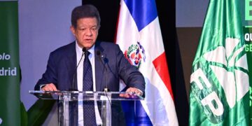 Leonel rechaza desde Madrid nueva reforma fiscal que impulsa el PRM