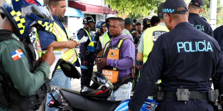 INTRANT y organismos de seguridad intervienen 15 paradas de motoconcho; eliminan tres, retienen 64 motocicletas y realizan 247 pruebas de alcoholemia