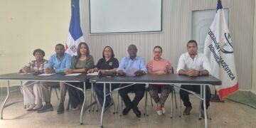 Gremios sector Salud solicitan reunión urgente con el presidente Luis Abinader