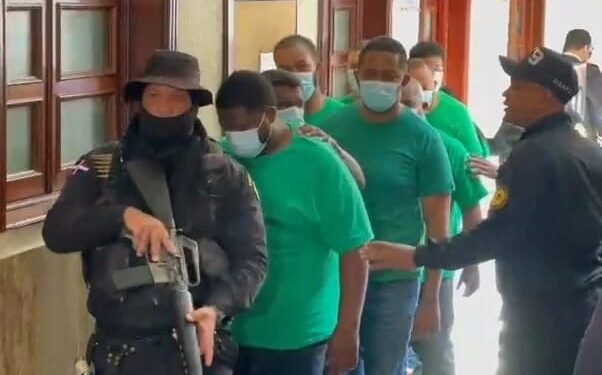 Liberan acusados de presunto fraude contra BHD
