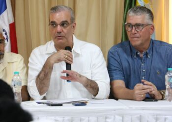 Abinader escucha demandas de ganaderos de Duvergé y reafirma respaldo al desarrollo del sector agropecuario