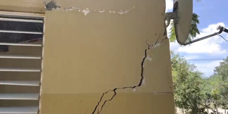Infraestructura Escolar dispone reconstrucción de escuela afectada por sismo en Guayubín; Montecristi