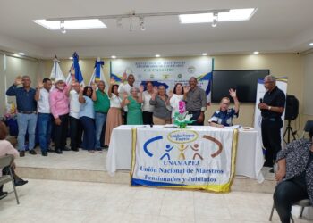 Maestros pensionados y jubilados Constituyen Federación